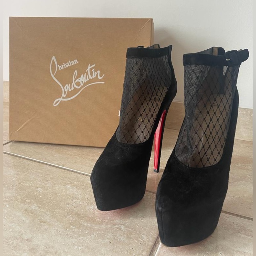 Louboutin heels, worn once in great condition